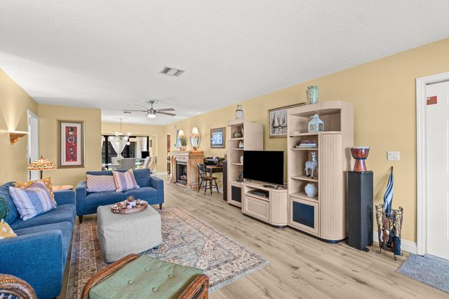 9885 Clusia Tree Drive A, Boynton Beach, FL 33436