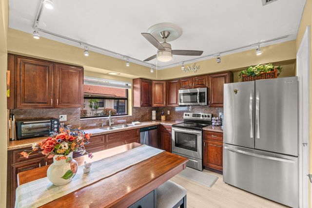 9885 Clusia Tree Drive A, Boynton Beach, FL 33436