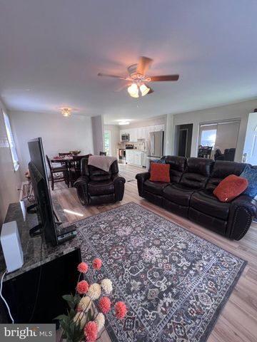 518 CARVER CT, Lawnside, NJ 08045