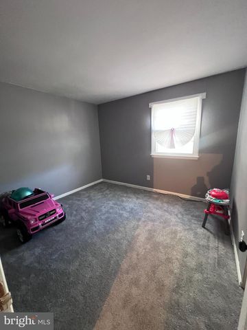 518 CARVER CT, Lawnside, NJ 08045