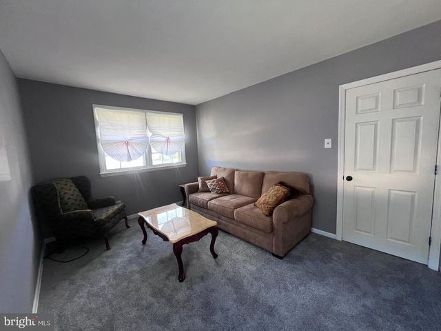 518 CARVER CT, Lawnside, NJ 08045