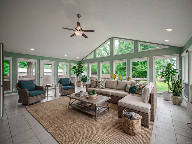 904 Sheffield Drive, Evansville, IN 47710