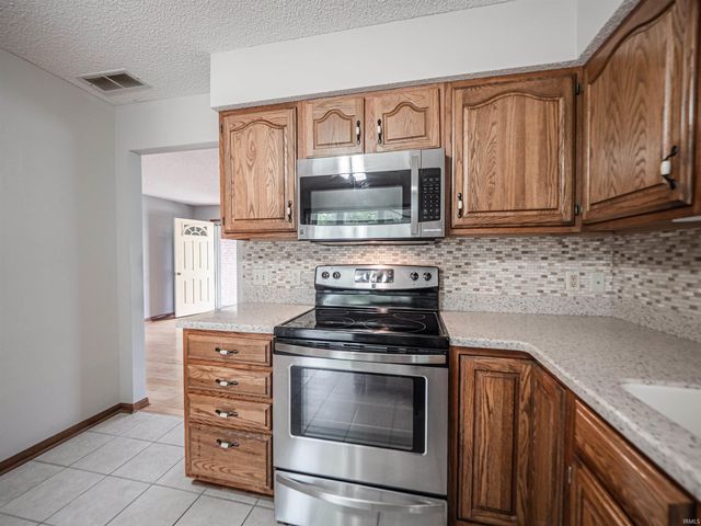 904 Sheffield Drive, Evansville, IN 47710