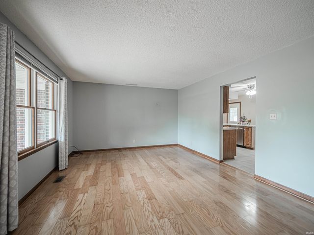 904 Sheffield Drive, Evansville, IN 47710