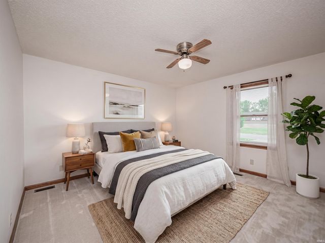 904 Sheffield Drive, Evansville, IN 47710