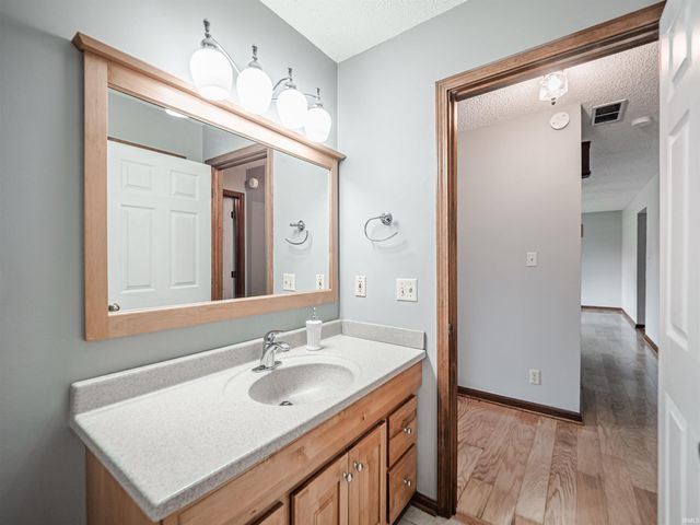 904 Sheffield Drive, Evansville, IN 47710