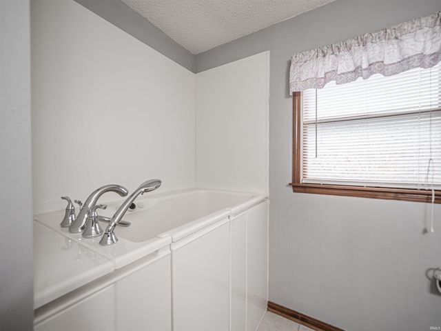 904 Sheffield Drive, Evansville, IN 47710