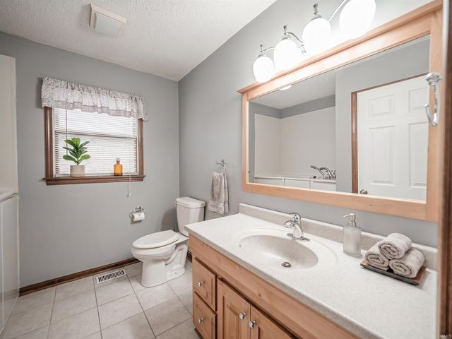 904 Sheffield Drive, Evansville, IN 47710