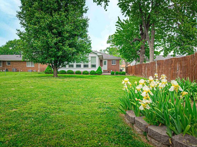 904 Sheffield Drive, Evansville, IN 47710