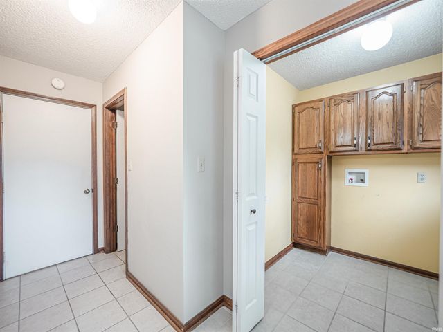 904 Sheffield Drive, Evansville, IN 47710