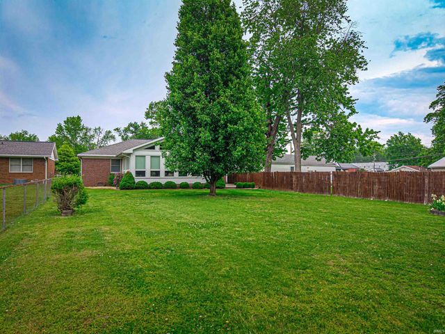 904 Sheffield Drive, Evansville, IN 47710