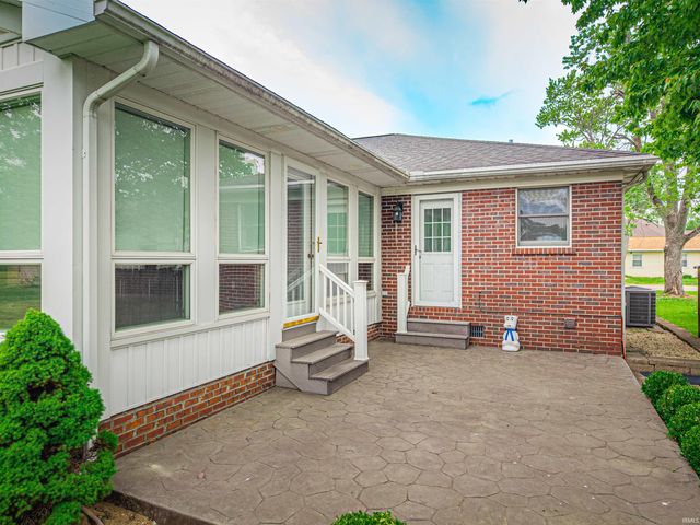 904 Sheffield Drive, Evansville, IN 47710