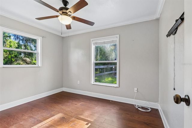 321 E 11TH AVENUE, Mount Dora, FL 32757