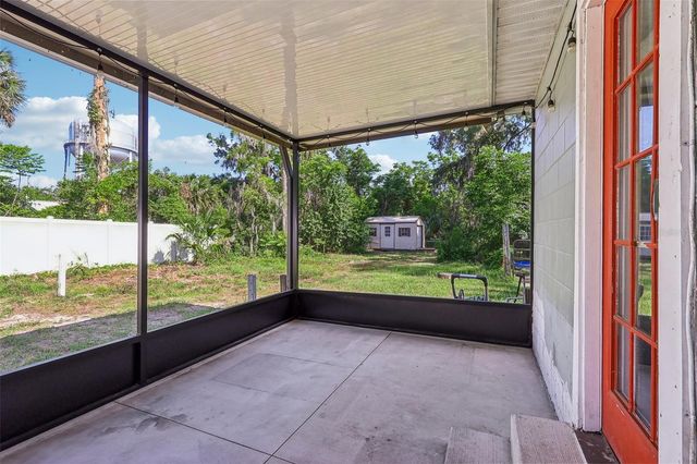 321 E 11TH AVENUE, Mount Dora, FL 32757