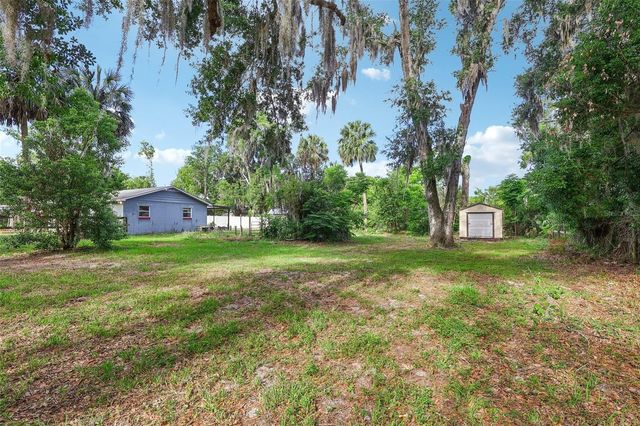 321 E 11TH AVENUE, Mount Dora, FL 32757