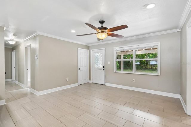 321 E 11TH AVENUE, Mount Dora, FL 32757