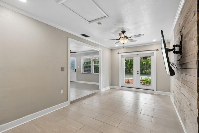 321 E 11TH AVENUE, Mount Dora, FL 32757