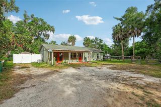 321 E 11TH AVENUE, Mount Dora, FL 32757