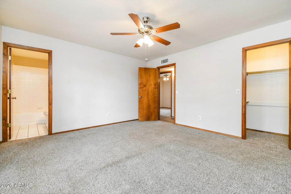 Image 13 of property listing at 20 W SAN REMO Street, Gilbert, AZ 85233