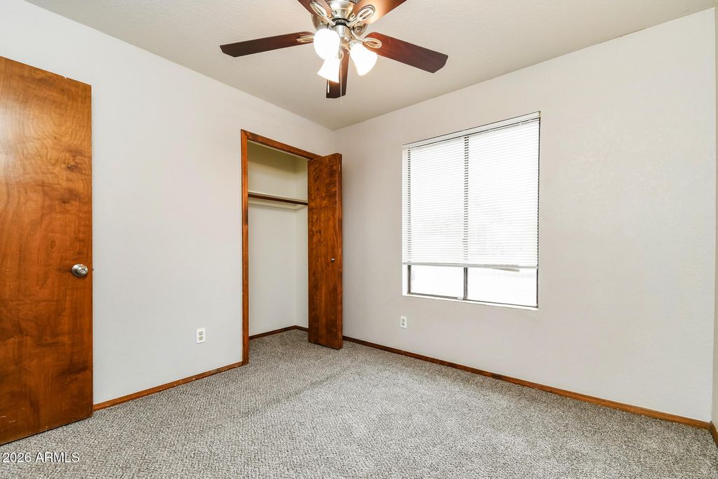 Image 15 of property listing at 20 W SAN REMO Street, Gilbert, AZ 85233