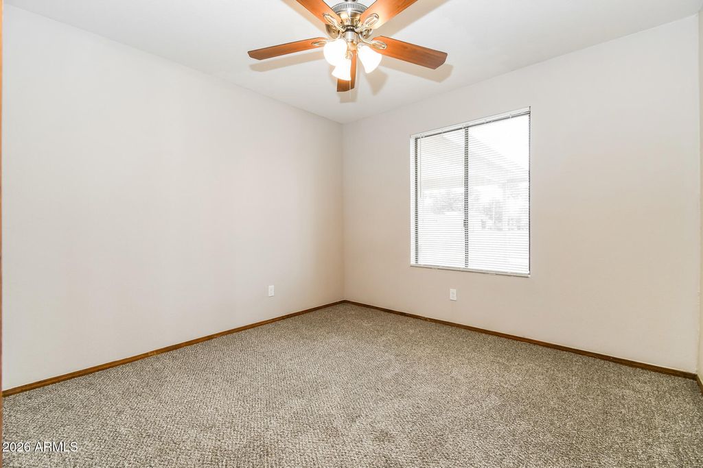 Image 16 of property listing at 20 W SAN REMO Street, Gilbert, AZ 85233