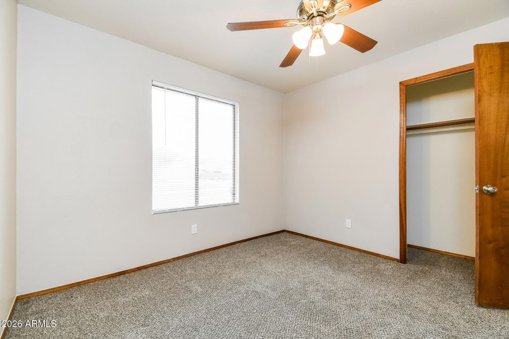 Image 17 of property listing at 20 W SAN REMO Street, Gilbert, AZ 85233