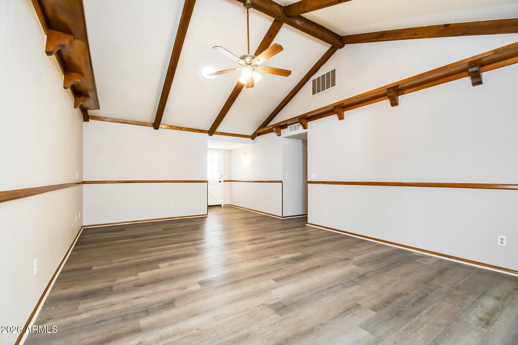 Image 4 of property listing at 20 W SAN REMO Street, Gilbert, AZ 85233