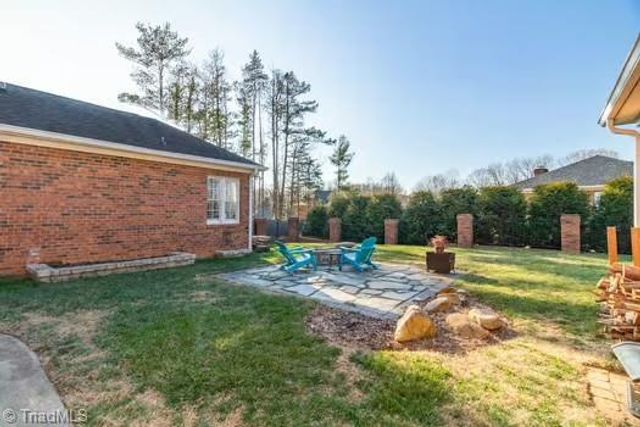 2297 Ashford Drive, Winston-salem, NC 27103