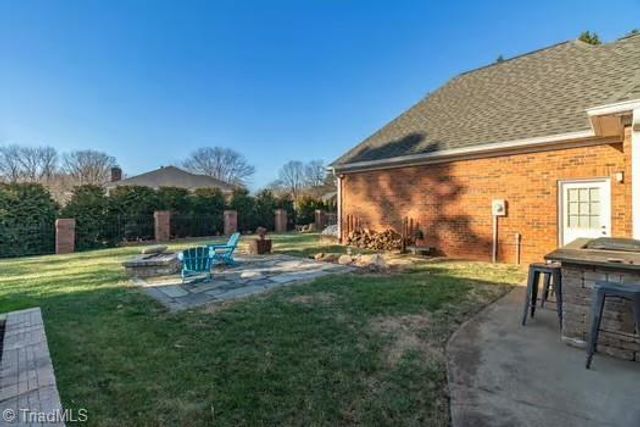 2297 Ashford Drive, Winston-salem, NC 27103