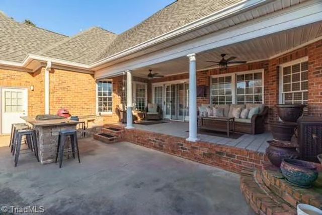 2297 Ashford Drive, Winston-salem, NC 27103