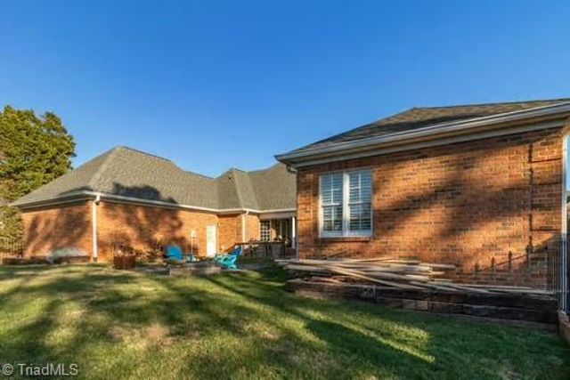 2297 Ashford Drive, Winston-salem, NC 27103