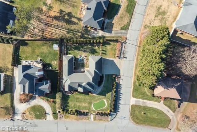 2297 Ashford Drive, Winston-salem, NC 27103