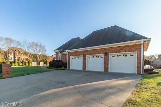 2297 Ashford Drive, Winston-salem, NC 27103