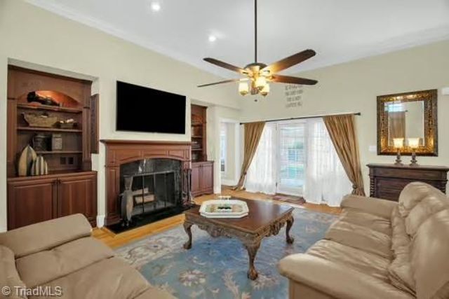 2297 Ashford Drive, Winston-salem, NC 27103