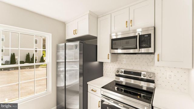 12168 SPRINGWOODS DR, Woodbridge, VA 22192