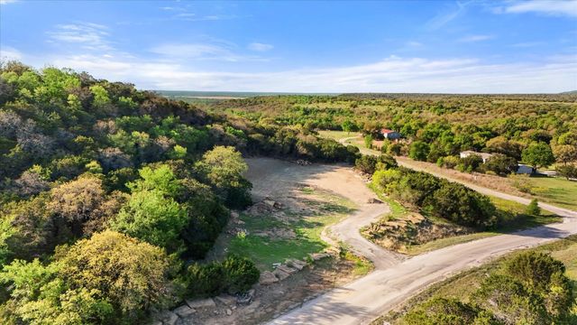 215 Shady Oaks Drive, Mineral Wells, TX 76067