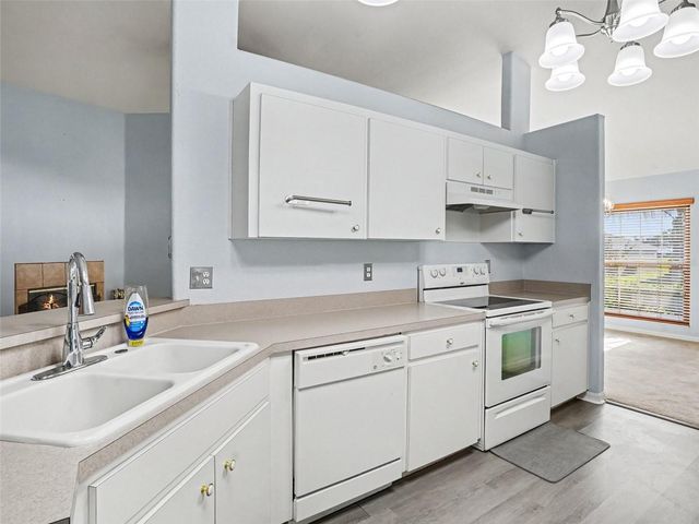 8010 ASHLEY POINTE DRIVE, Lakeland, FL 33810