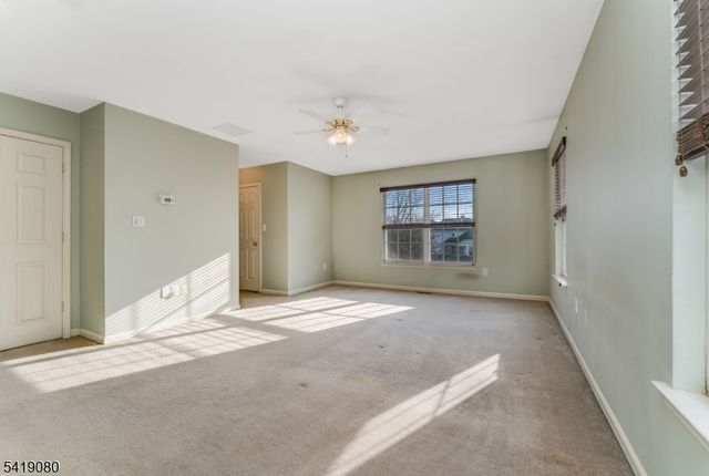 44 Colts Ln, Raritan Twp., NJ 08822