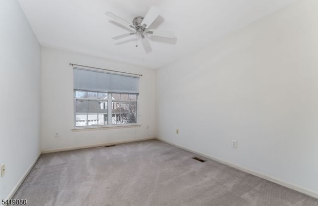 44 Colts Ln, Raritan Twp., NJ 08822