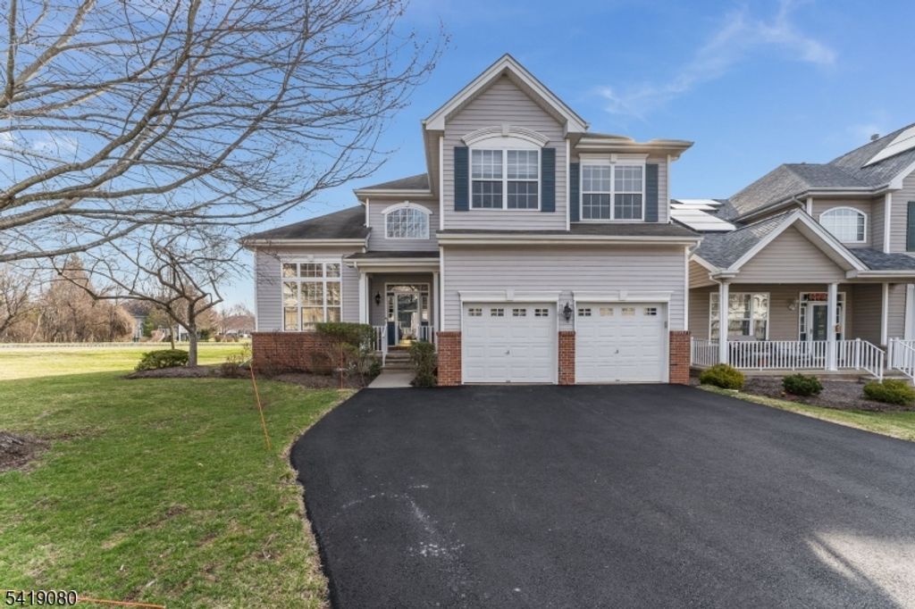 44 Colts Ln, Raritan Twp., NJ 08822