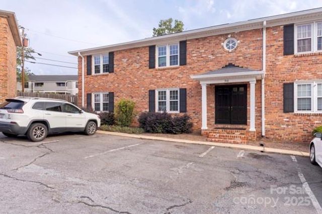 918 Mcalway Road B, Charlotte, NC 28211