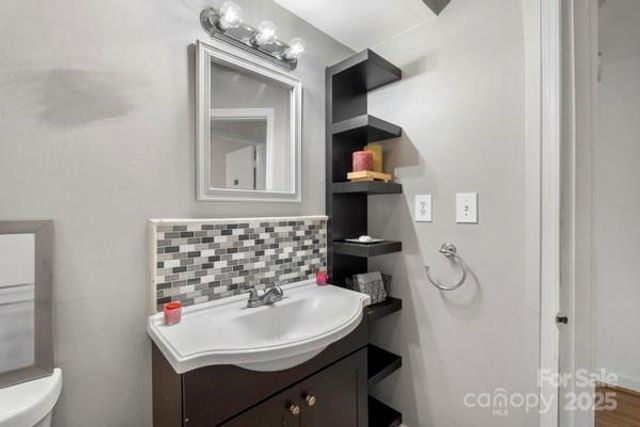 918 Mcalway Road B, Charlotte, NC 28211