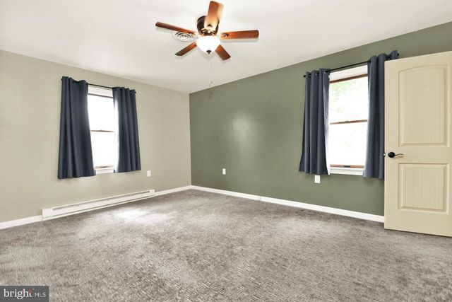 1228 CANDICE LN, Chambersburg, PA 17201