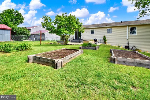 1228 CANDICE LN, Chambersburg, PA 17201