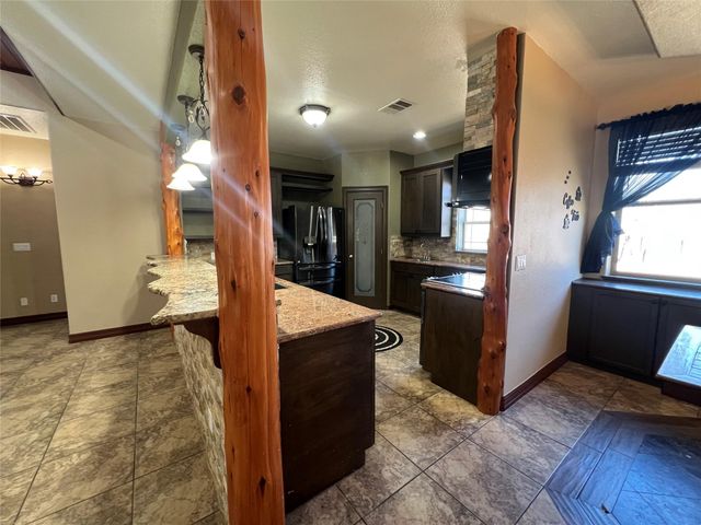 665 Wilson RD, Red Rock, TX 78662