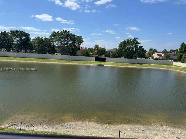 18426 SW 2nd St, Pembroke Pines, FL 33029