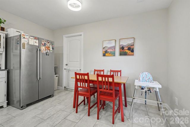 204 N Oak Street, Lowell, NC 28098