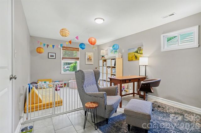 204 N Oak Street, Lowell, NC 28098