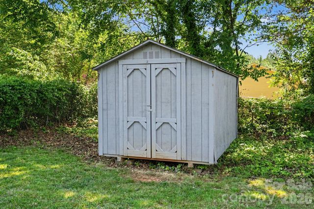 204 N Oak Street, Lowell, NC 28098