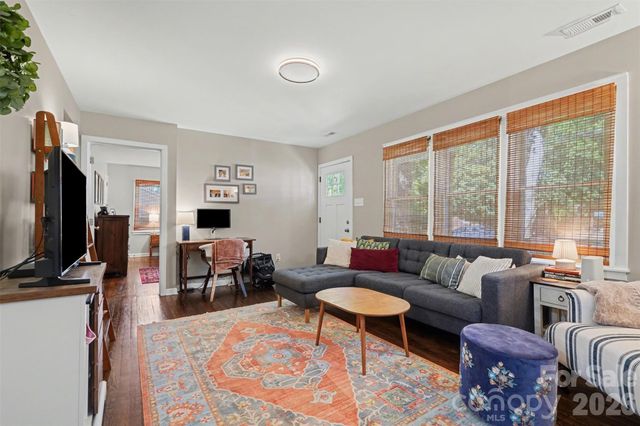 204 N Oak Street, Lowell, NC 28098